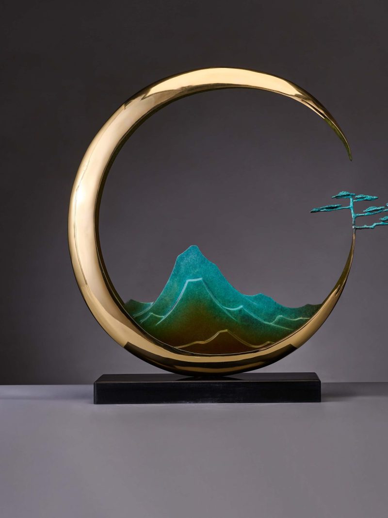 Under the moonlight, the continuous mountains and the pine trees