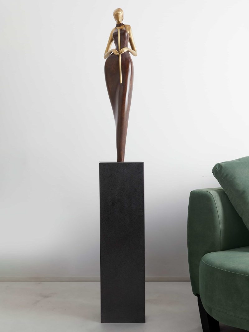 Standing Lady - Xiao