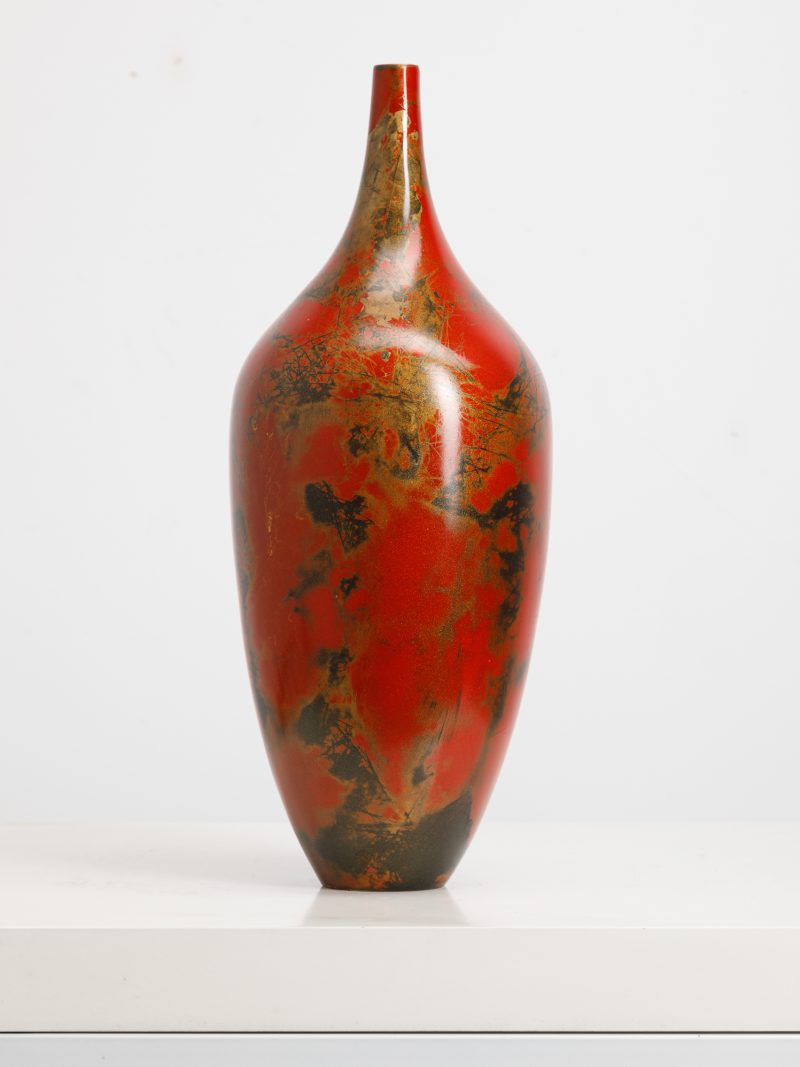 vase9-red,gold,blake lacquer style