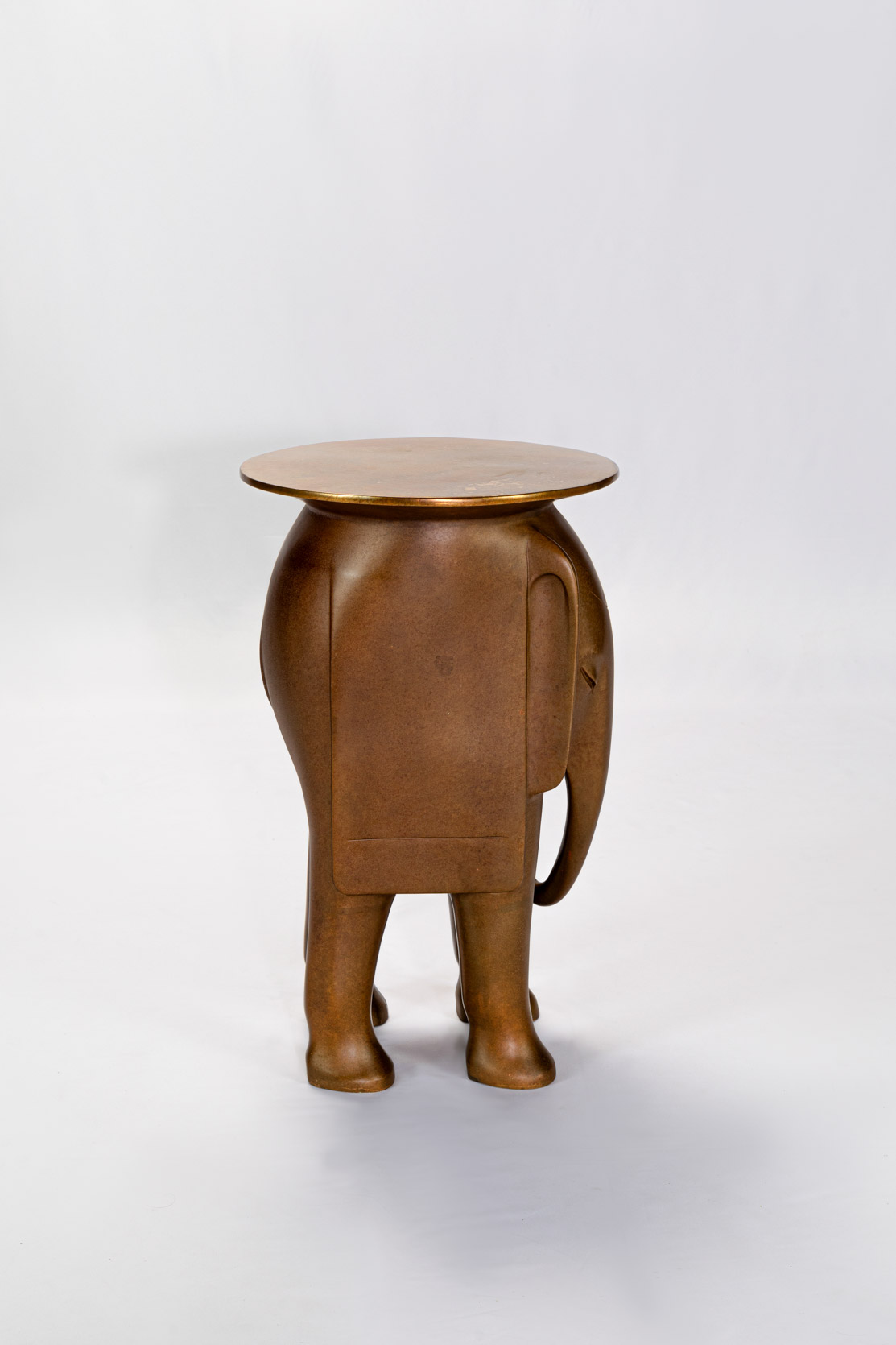 Side profile of the bronze elephant side table
